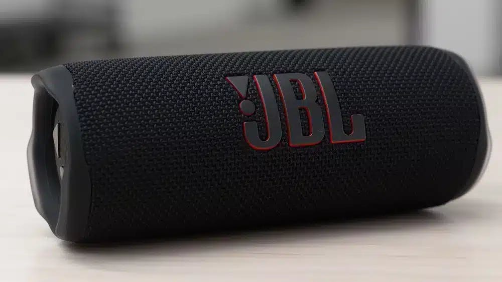 Cover Image for Review JBL Flip 6: Uma Ótima Caixa de Som Bluetooth